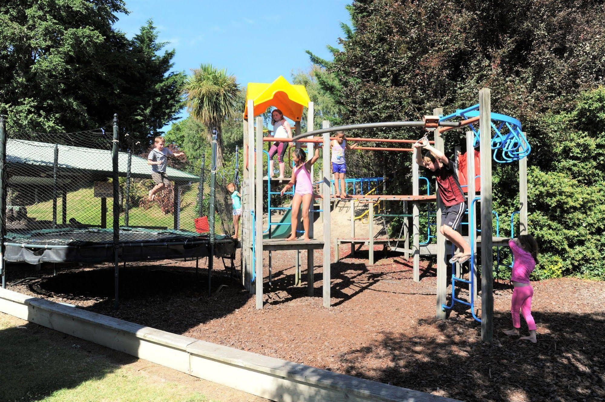 Blenheim Bridges Holiday Park Dış mekan fotoğraf