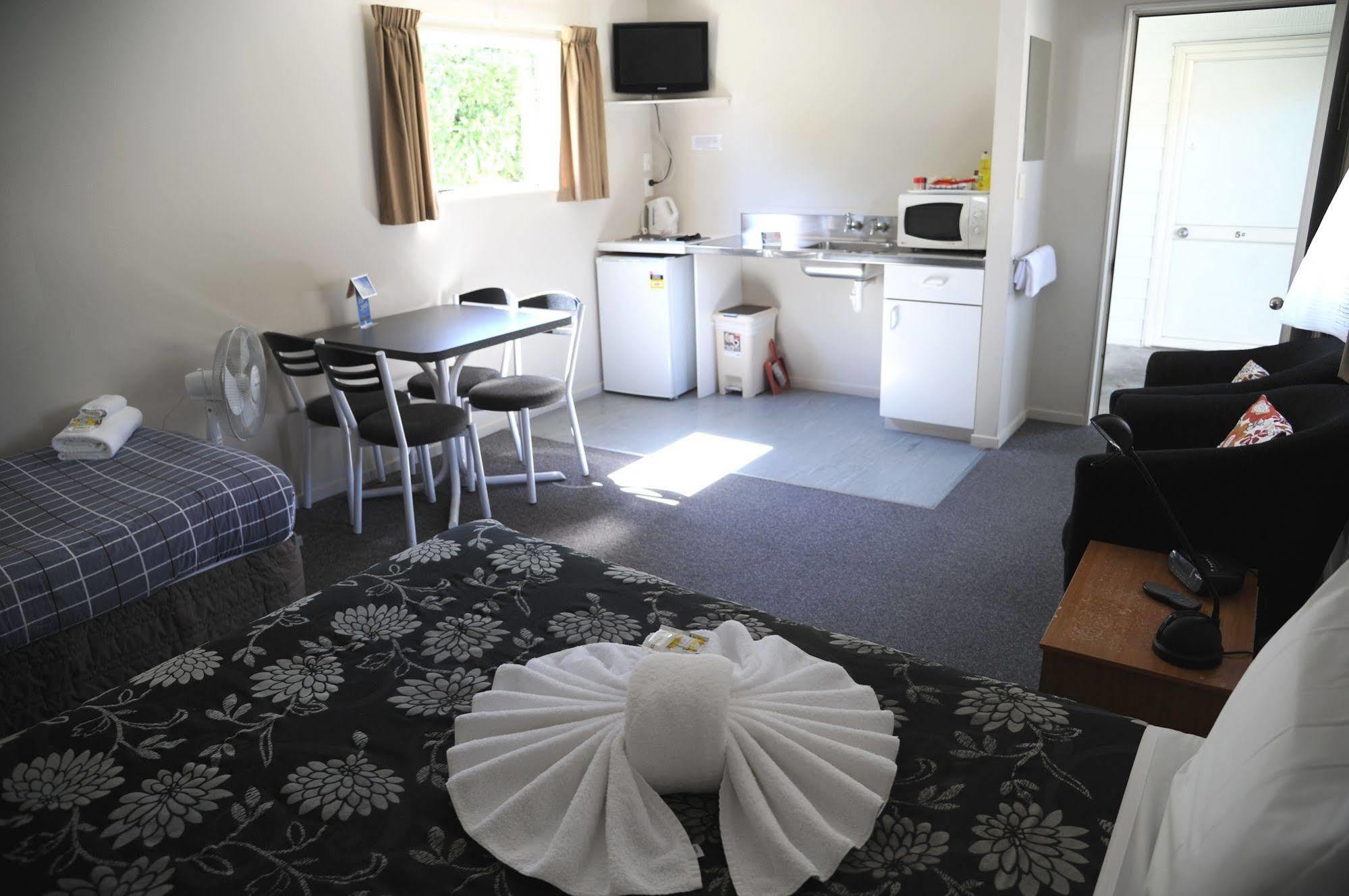Blenheim Bridges Holiday Park Dış mekan fotoğraf